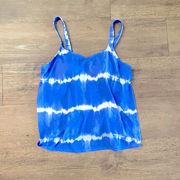 Zuda Flowy Tankini with Adjustable Straps - Picture 2 of 5
